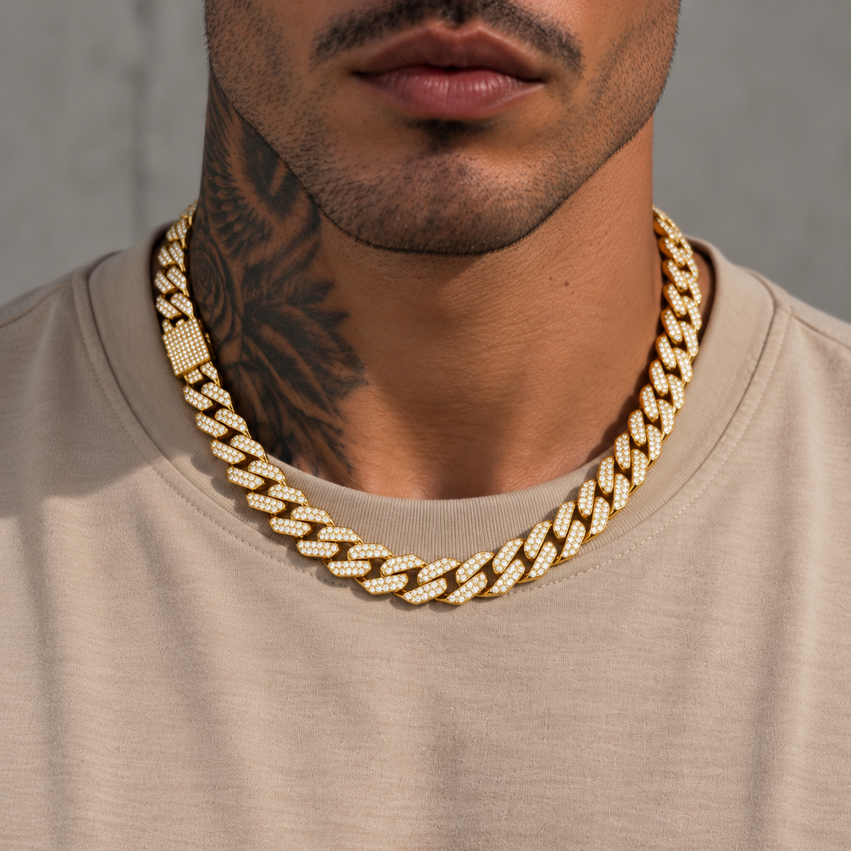 Prong iced Cuban Necklace Gold 20" 14mm