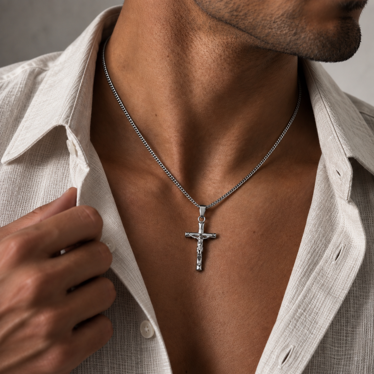 Crucifix Necklace Silver