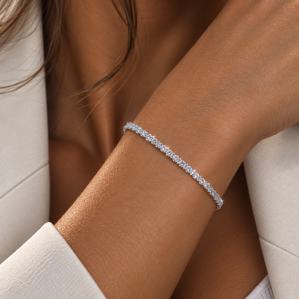 Alia Clavicle Sparkling Bracelet