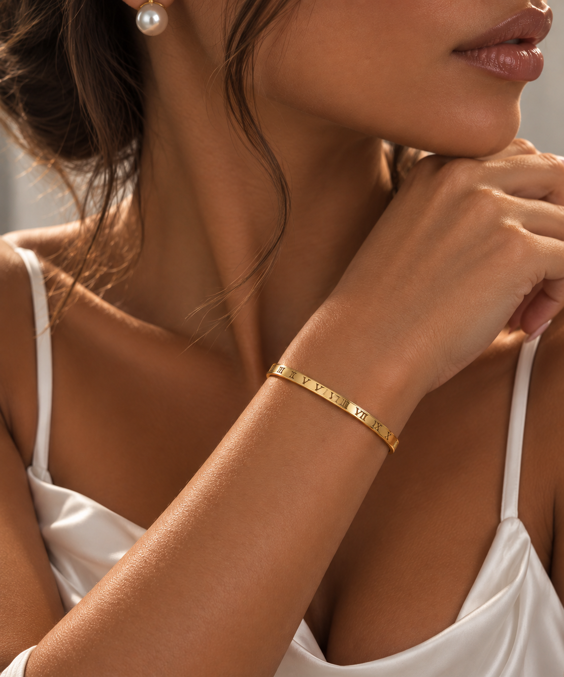 Renita Roman Numeral Bangle Bracelet Gold